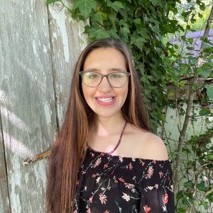 Meet your Posher, Emily